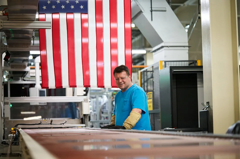 Apple-US-investment-Corning-glass-conveyor-belt
