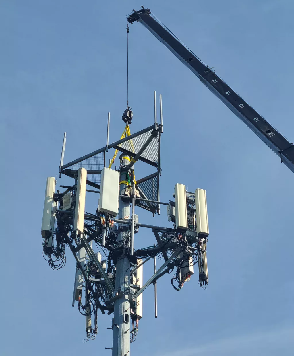 TrueNet Communications Upgrading a wireless Macro Cell tower